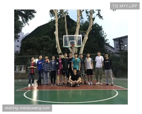 全面解析篮球比赛中的补篮规则以及具体的违例判罚标准 全面解析篮球比赛中的补篮规则以及具体的违例判罚标准